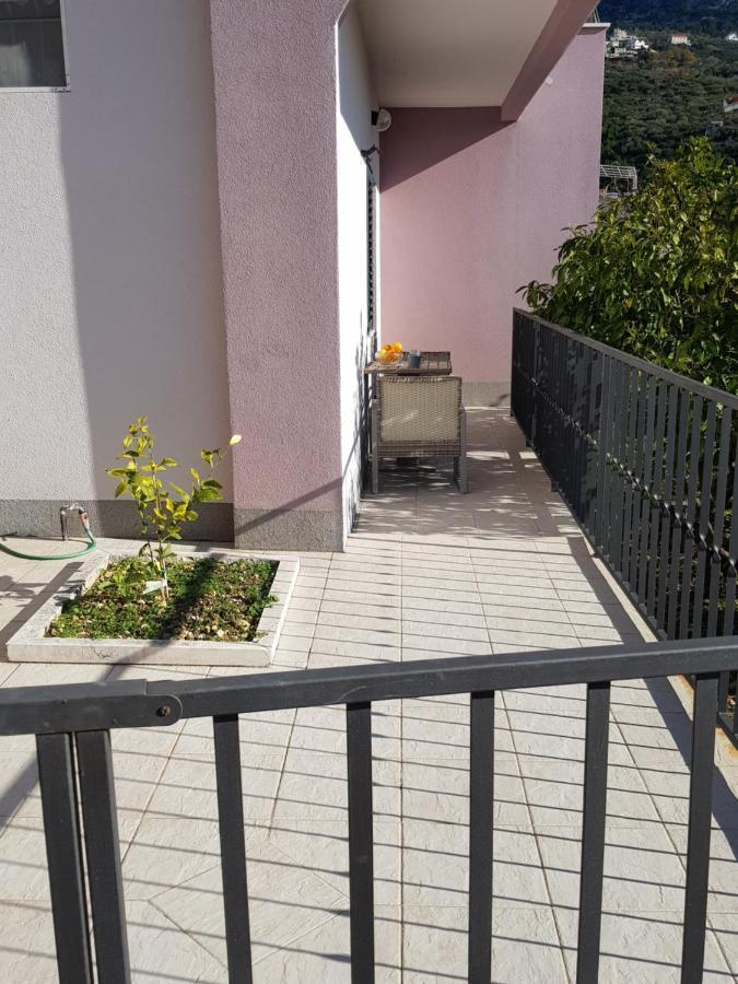 Apartment Pero Podgora